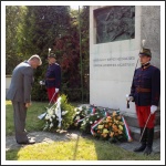 "Csupán a magyar kezében cseng a kard..." (forrás: papa-ma.hu)