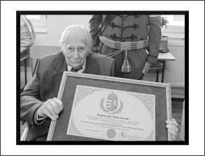 Elhunyt Hajnóczky Béla, az utolsó magyar huszár hadapród (fotó: B.A., kisalföld.hu)