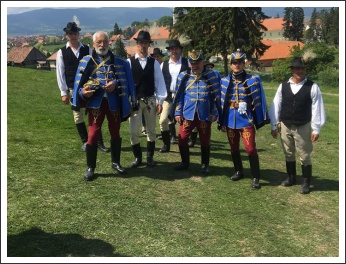 Fehérvári huszárok a csíksomlyói búcsún