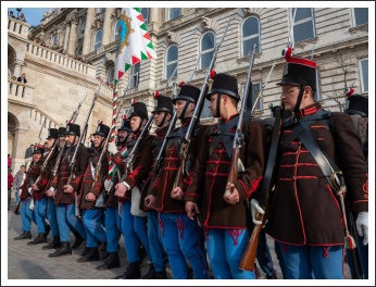 Honvéd toborzók a Budavári Palotában (fotó: Pető István)