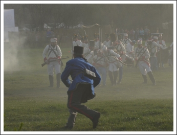 Csata a Tápió hídján (fotó: Berlingerné Kiss Orsolya)